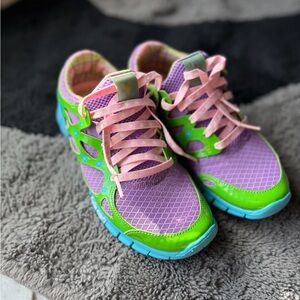 Nike Free Run 2 Retro "Doernbecher"
